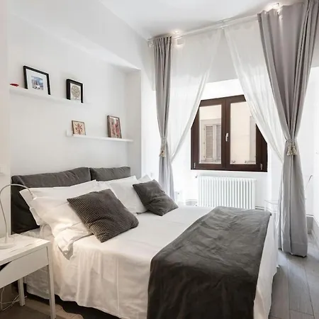 San Antonino Elegant Renovated Cosy Apartamento *