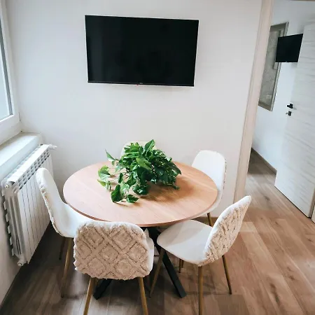 Apartment Zen Island Downtown Florence, New For 6 Florence