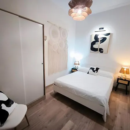 Apartment Zen Island Downtown Florence, New For 6 *