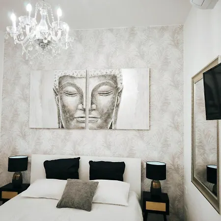 Zen Island Downtown Florence, New For 6 Apartment