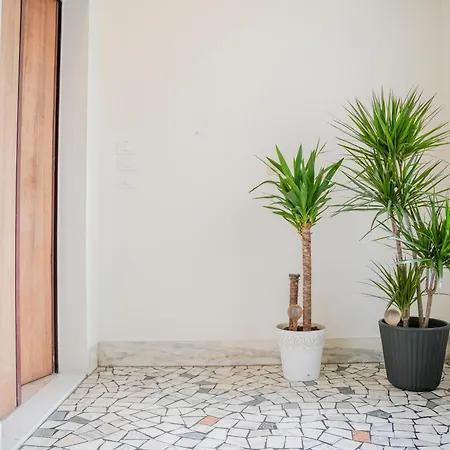 Διαμέρισμα Your In With Parking, 10 Min From The Center By Tram