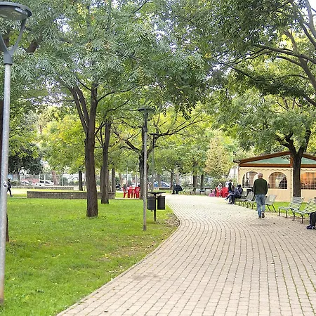 Your In With Parking, 10 Min From The Center By Tram Апартаменты *