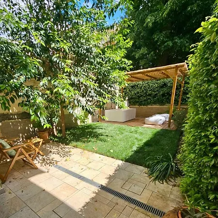 Διαμέρισμα Florart Boutique Apartment, Giardino E Vasca Idro
