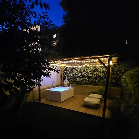 Florart Boutique Apartment, Giardino E Vasca Idro Διαμέρισμα Φλωρεντία