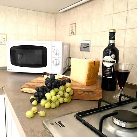 Διαμέρισμα Florart Boutique Apartment, Giardino E Vasca Idro