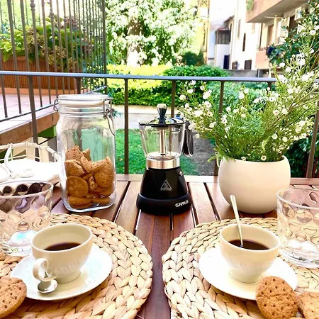 Florart Boutique Apartment, Giardino E Vasca Idro
