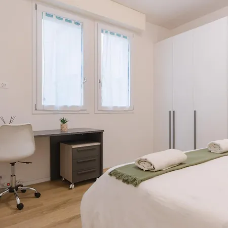 Bright & Modern 4 Bedrooms In Center * Флоренция
