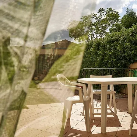 Careggi Garden Flat * Флоренция
