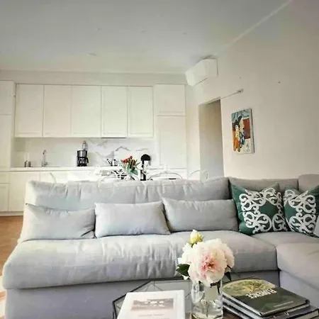Designer View Terrace In Center Апартаменты