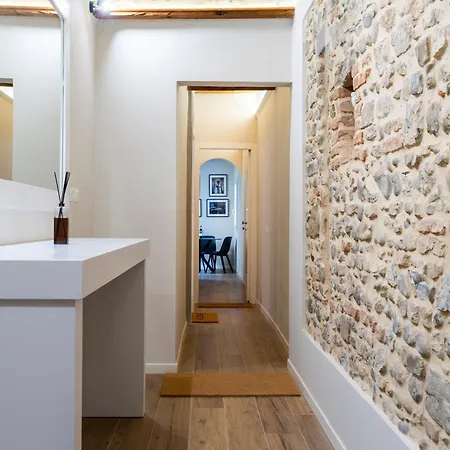 Guelfa 2 Bedrooms, Ac & Wi-fi Florence