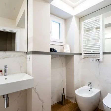 Apartment Guelfa 2 Bedrooms, Ac & Wi-fi Florence