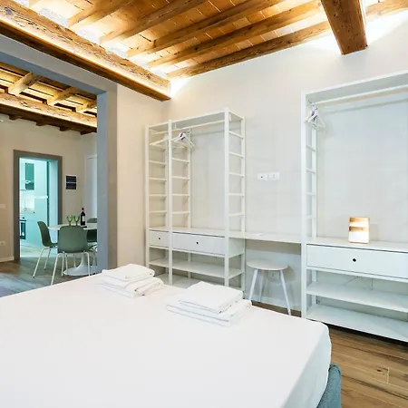 Guelfa 4 Guests With Terrace, Ac & Wi-fi Апартаменты Флоренция