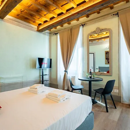 Apartment Guelfa - Ac & Wi-fi Florence