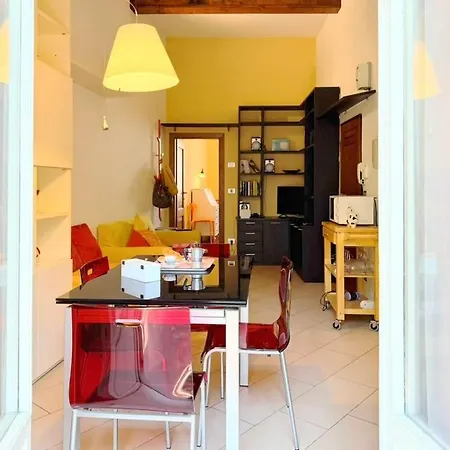 Homeby, Casa Spontini Florencja