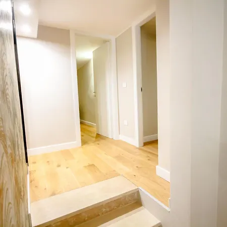 Montebello Apartment *