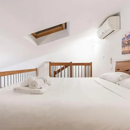 Apartment View Of The Arno Window On The Arno Vii Wifi, Ac *