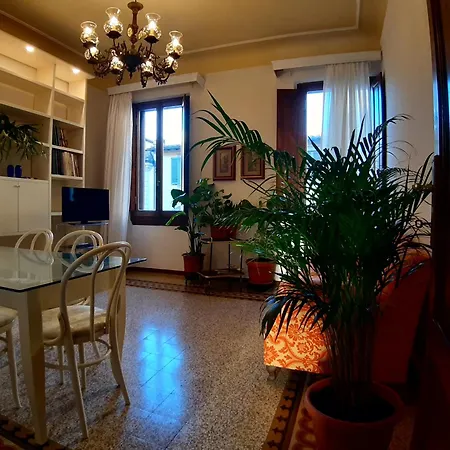 Florence Homestay フィレンツェ