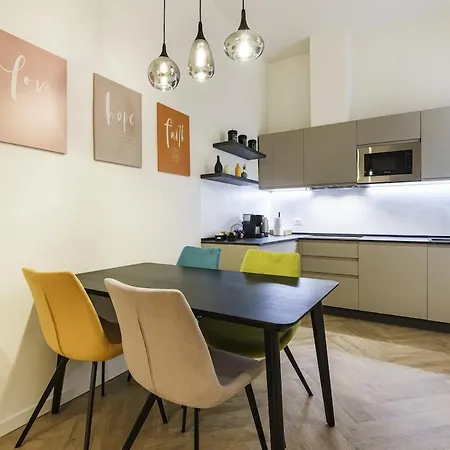 Designer In Oltrarno * Флоренция
