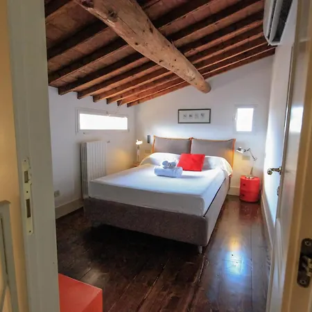 Santa Croce View Apartment *