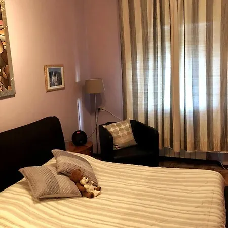 Serra's - Bright Statuto Area Near Center Apartment *