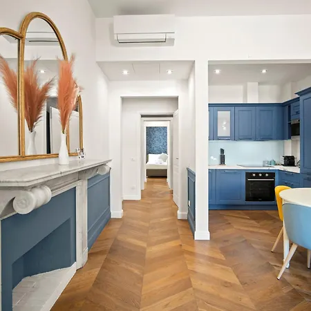 Four Season's Luxury 300 Mt From Duomo Apartment *