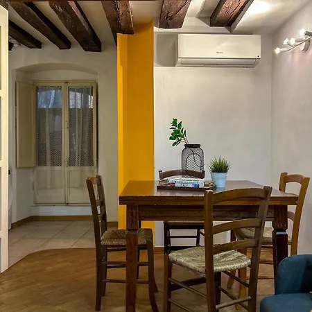 Casa Dei Leoni - Dolcevita Apartment *