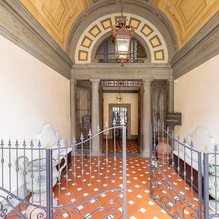 Pitti 13 Residenza D'epoca Guest house *