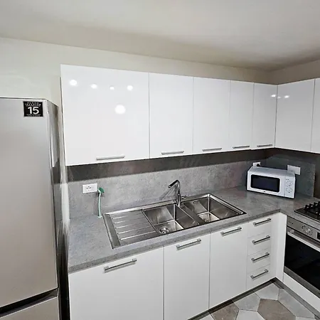 Apartment Eleganza E Convivialita In Centro, Vista Duomo Per Gruppi E Famiglie *