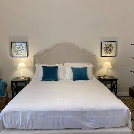 Апартаменты 4 Suites, Frescoes And Garden *