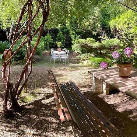 4 Suites, Frescoes And Garden Διαμέρισμα