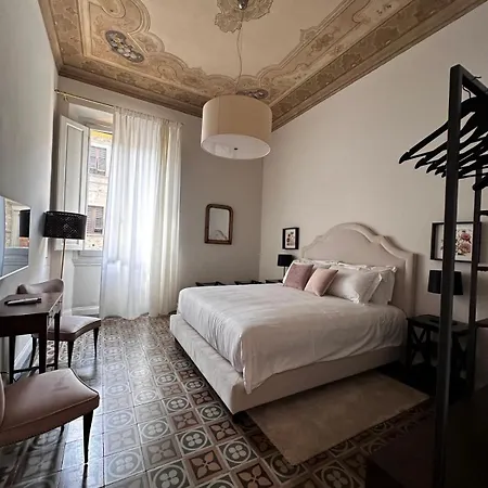 Апартаменты 4 Suites, Frescoes And Garden