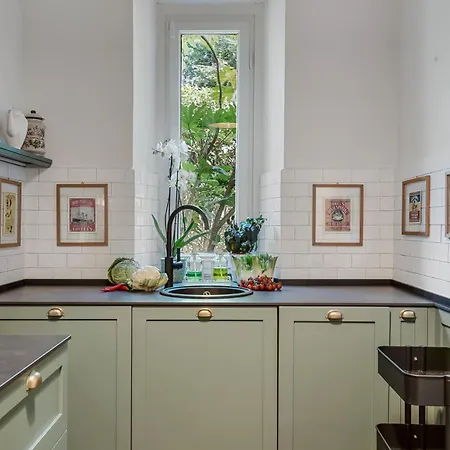 4 Suites, Frescoes And Garden Floransa