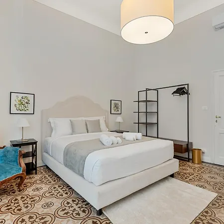 4 Suites, Frescoes And Garden *