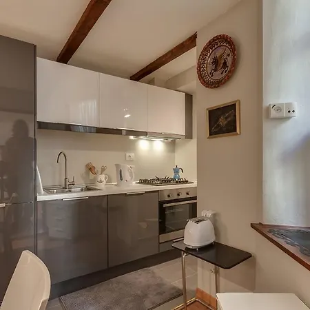Dante Aligheri Apartment *