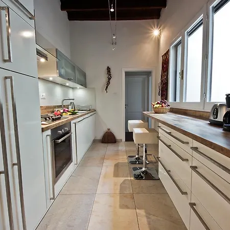 Scala Luxury In Santa Maria Novella Apartment