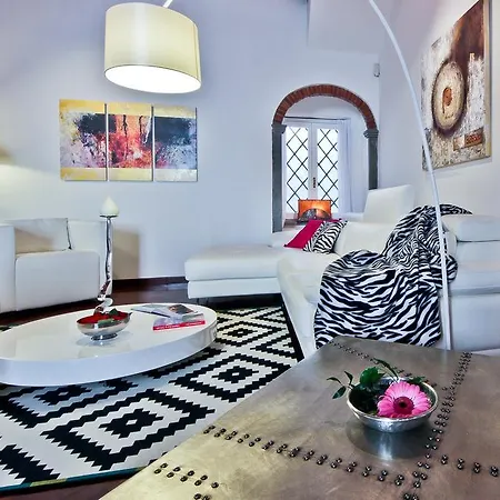 Scala Luxury In Santa Maria Novella Apartment