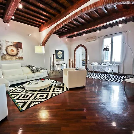 Scala Luxury In Santa Maria Novella *