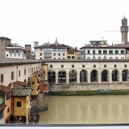 Ponte Vecchio Luxury Ii Apartment
