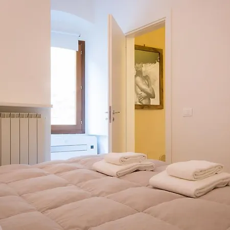 Magnoli Gold Apartment