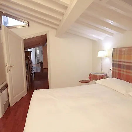 Santa Croce Hotel 2*