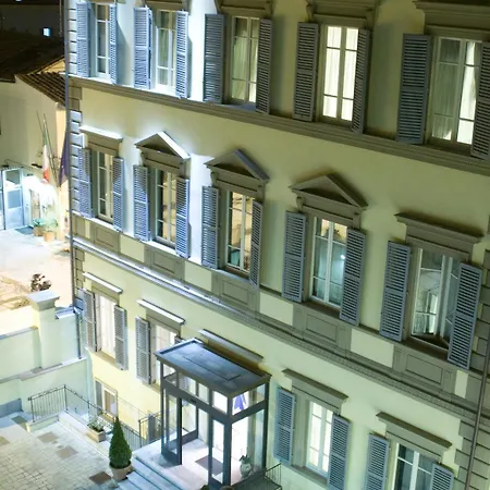 Hotel Embassy 4*