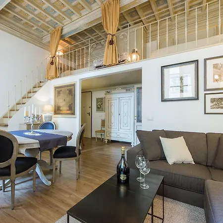- Orsanmichele View Apartment