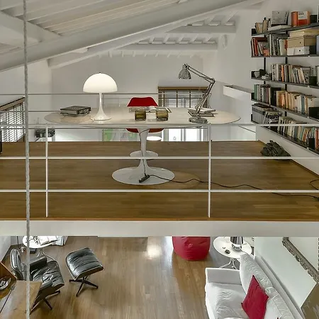 An Amazing In Oltrarno Apartment