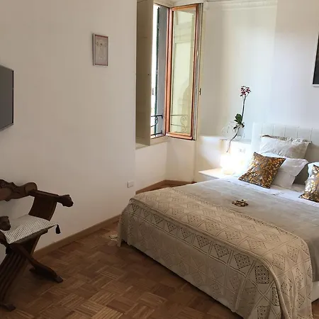 La Tana Dei Leoni Guest house Florence
