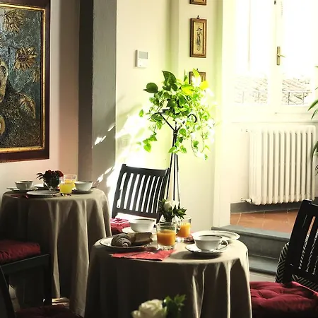 Isola D'arno Bed & Breakfast