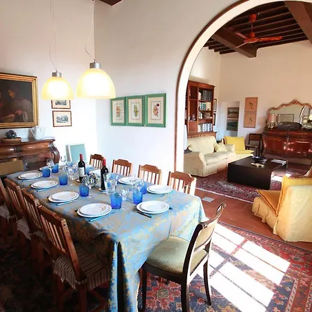 Acacia Villa *