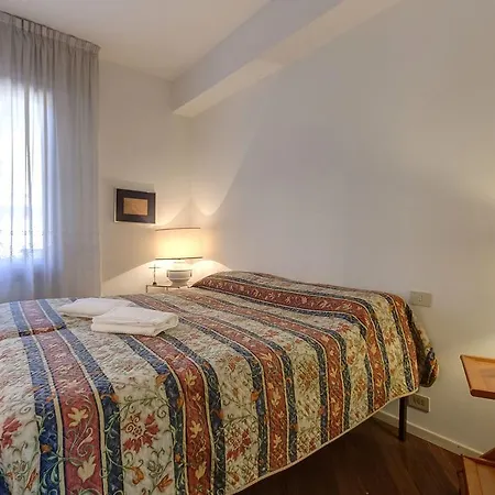 Appartamento Lungarno Colombo *