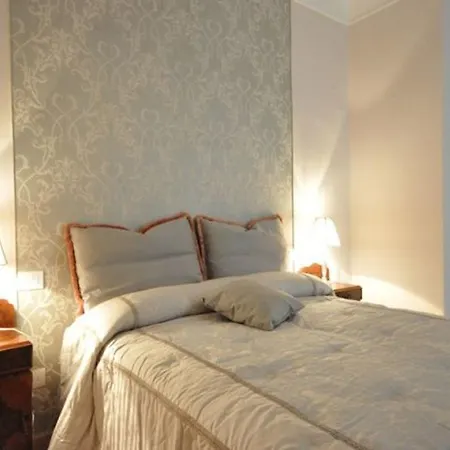 Accademia Hotel 3*