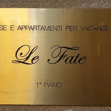Le Fate Holiday Homes Apartment *