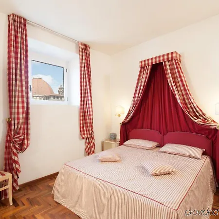 Palazzo Ruspoli Apartment *